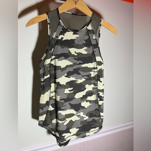 Lululemon Camo Print Tank Top - Picture 1 of 8